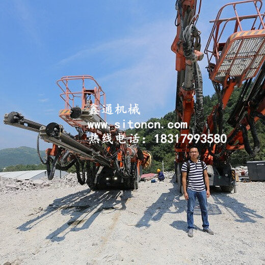 輪胎式隧道多臂鑿巖鑽車多少錢